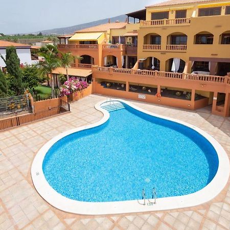 Eden Rentals Elite Palace Suites Адехе Экстерьер фото