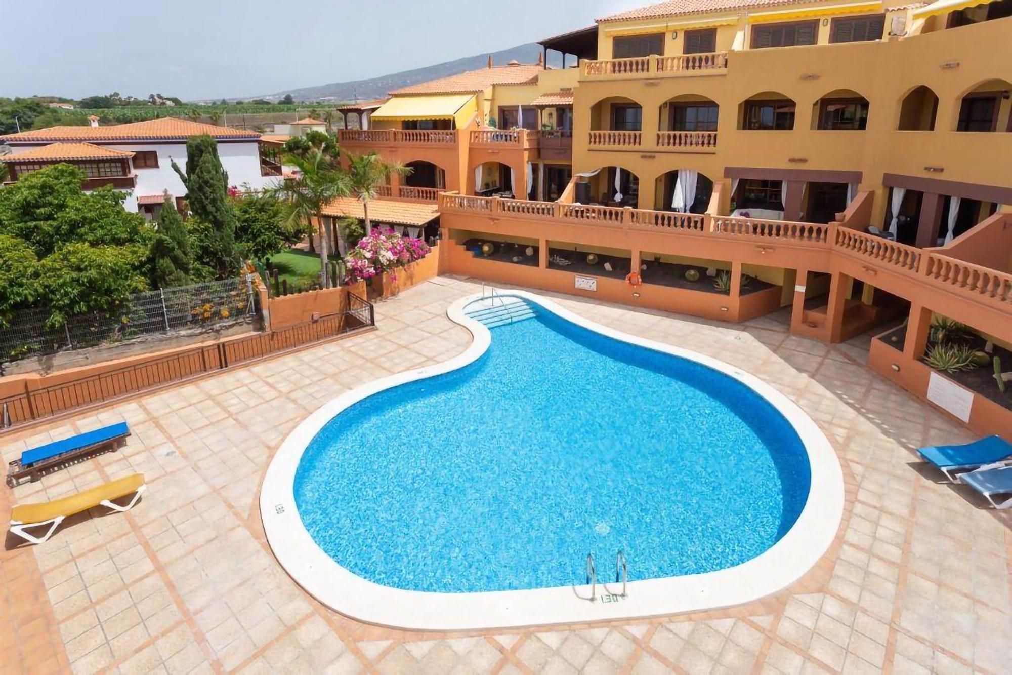 Eden Rentals Elite Palace Suites Адехе Экстерьер фото